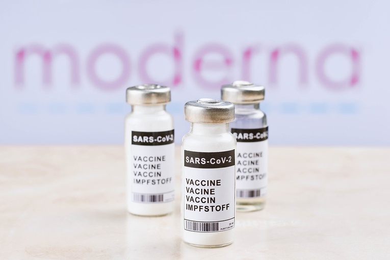 Moderna: Trzecia dawka szczepionki chroni przed wariantami z Brazylii i RPA