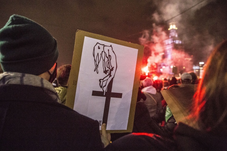 Zjednoczenie Chrześcijańskich Rodzin protestuje przeciwko nagrodzie dla Strajku Kobiet