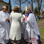 Nowy Wiśnicz. Odsłonięcie i błogosławieństwo obelisku 400-lecia parafii