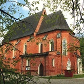 Piotrowińska parafia jest jedną z najstarszych w archidiecezji.