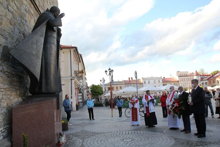 Mieszkańcy Żywca pamiętali o wizycie papieża Jana Pawła II przed 26 laty w ich mieście.