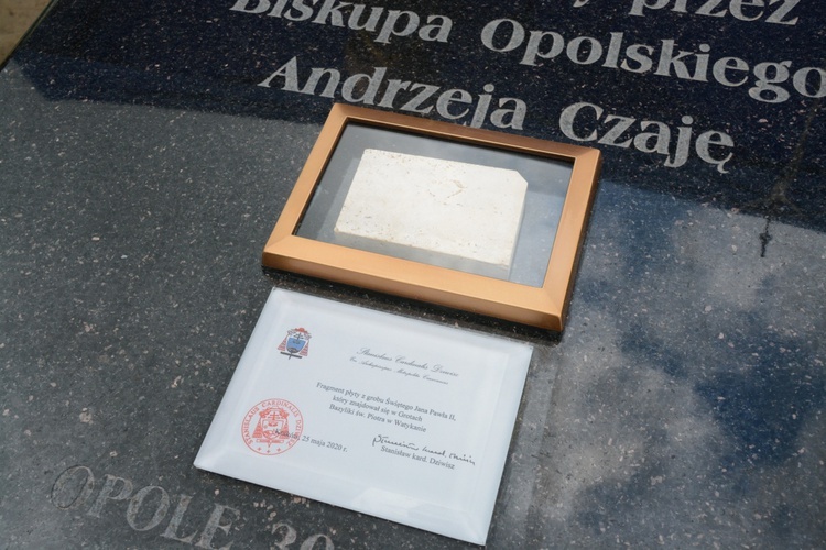 Kamień węgielny kościoła św. Jana Pawła II w Opolu