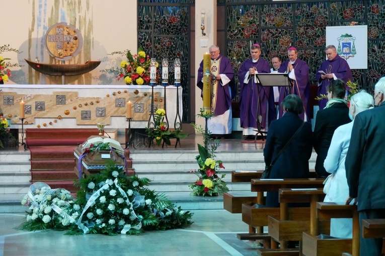 Uroczystości pogrzebowe ks. Piotra Makiłły