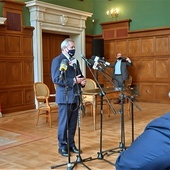 Wicepremier Piotr Gliński z wizytą w Dzikowie