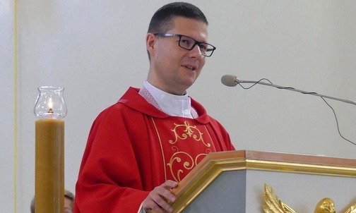 Wikariusz generalny ks. Marek Studenski wygłosił homilię podczas uroczystości ku czci św. Jana Sarkandra.
