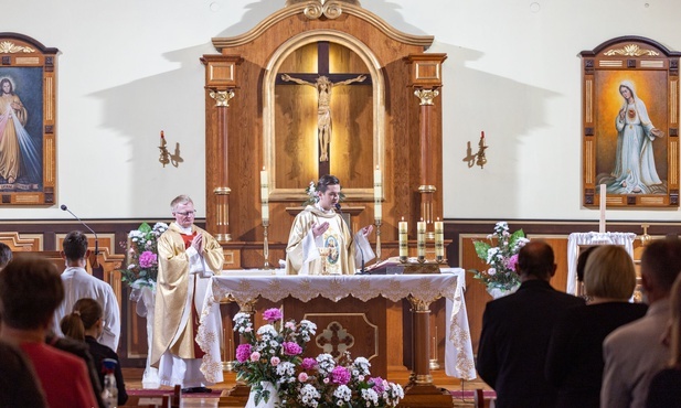Krywałd. 100-lecie parafii i wprowadzenie relikwii św. Antoniego