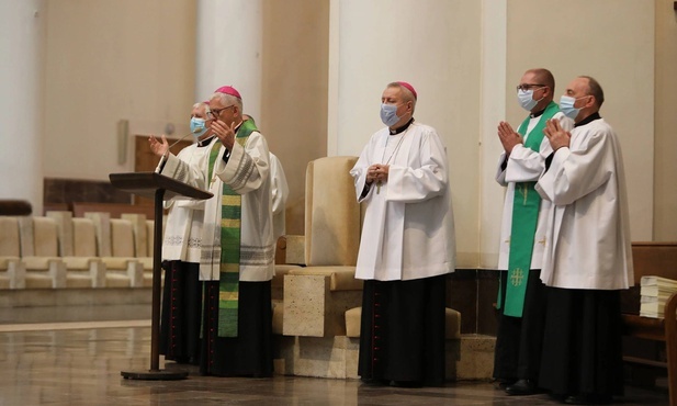 Abp Skworc do kapłanów: Pandemia stała się szansą dla ewangelizacji