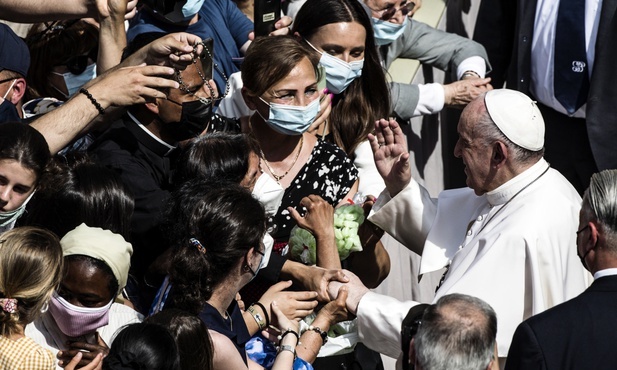 Papież: Wznawiając działalność gospodarczą po pandemii unikajmy obsesji zysku