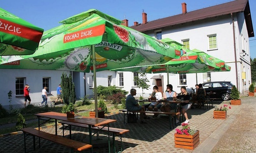Ogródek kawiarni "Klimczokówka" zaprasza w każdą sobotę i niedzielę od 10.00 do 19.00.