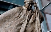 Odsłonięcie pomnika Jana Pawła II w Bibliotece UPJPII