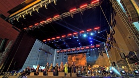 Festiwalowa scena stanęła przy budynku Muzuem II Wojny Światowej.