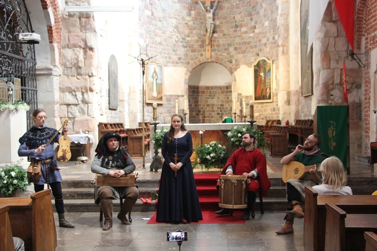 Podczas VI TumJest odbyły się koncerty muzyki średniowiecznej.