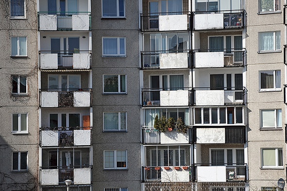 ◄	Bezpieczeństwo nas i naszego mienia często zależy w pierwszej kolejności od naszej rozwagi.