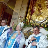 	Błogosławieństwo biskupa seniora w naszej Ostrej Bramie.