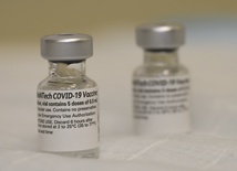 Dworczyk: Polska odsprzeda innym krajom kilkadziesiąt mln dawek szczepionek przeciwko COVID-19