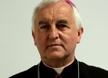 Nuncjatura Apostolska: Wina bp. Jana Szkodonia nie została udowodniona