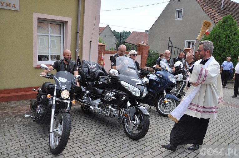 Maryjne zawierzenie motocyklistów w Grodowcu