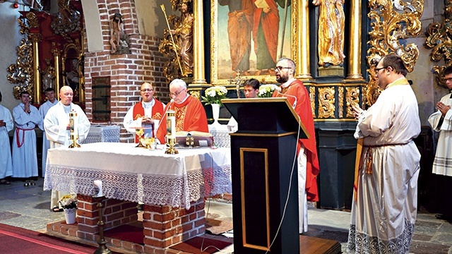 ▲	Msza św. pod przewodnictwem biskupa elbląskiego.