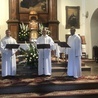 W klasztorze zabrzmiały śpiewy gregoriańskie.