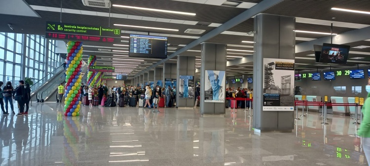 Katowice. Na lotnisku w Pyrzowicach otwarto terminal B - najnowocześniejszy w Polsce