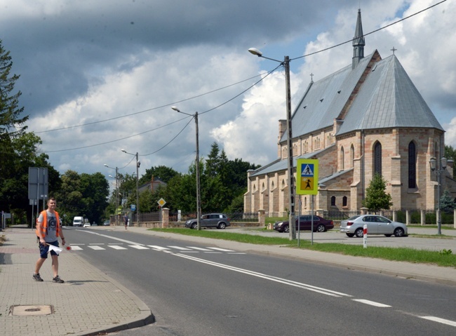 Pielgrzymi ze Skarżyska-Kamiennej w drodze na Jasną Górę