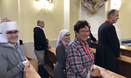 Siostry elżbietanki cieszyńskie także pielgrzymują co roku... Podobnie jak wiceprezes "Dziedzictwa św. Jana Sarkandra" Maria Liwczak.
