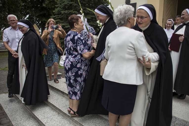 Śluby wieczyste sióstr dominikanek