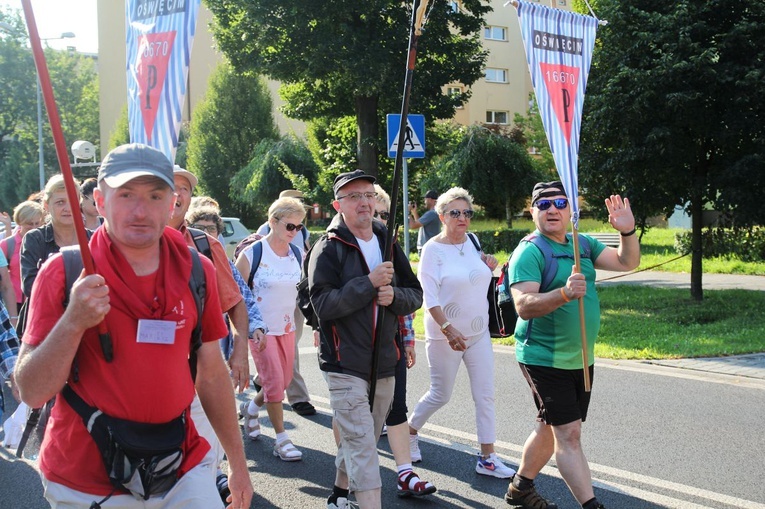 Oświęcimscy pielgrzymi wyruszyli w drogę w sobotni poranek 7 sierpnia.
