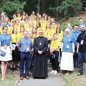 ▲	Uczestnicy obozu spotkali się na wspólnej Mszy św.  z abp. Józefem Górzyńskim.