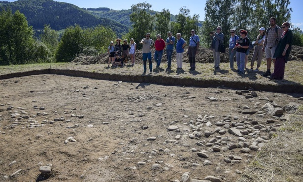 Najnowszy wykop. Warstwa pochodząca z czasów wczesnej epoki żelaza.