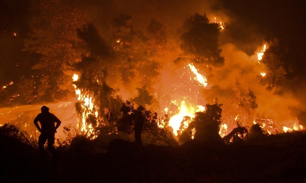 Pożary w Grecji uszkodziły co najmniej 1,3 tys. domów