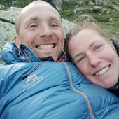 Esther i Daniel od 2014 r. poróżowali camperem po Europie. Postanowili rzucić wszystko po ciężkiej operacji Daniela, której omal nie przypłacił życiem.