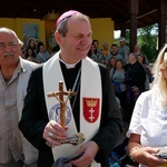 Abp Tadeusz Wojda na trasie pieszych pielgrzymek na Jasną Górę