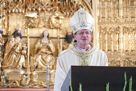 Sumie odpustowej przewodniczył i słowo Boże wygłosił metropolita gdański.