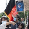 Afgańczycy podczas protestów w Europie Zachodniej