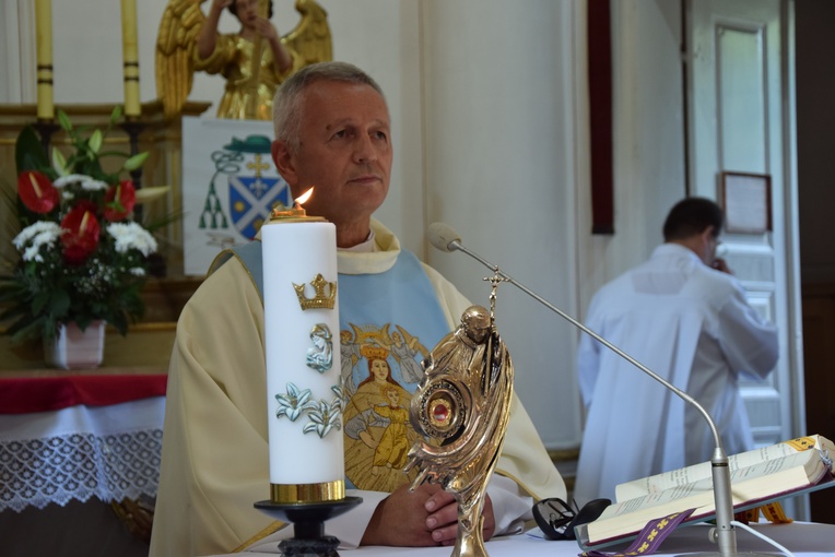 Pielgrzymi z Żychlina i Msza św. z wprowadzeniem relikwii papieża