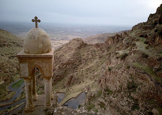 Chaldejski klasztor nad Równiną Niniwy