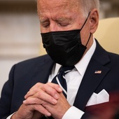 Media: Wydaje się, że Joe Biden zasnął podczas spotkania z premierem Izraela