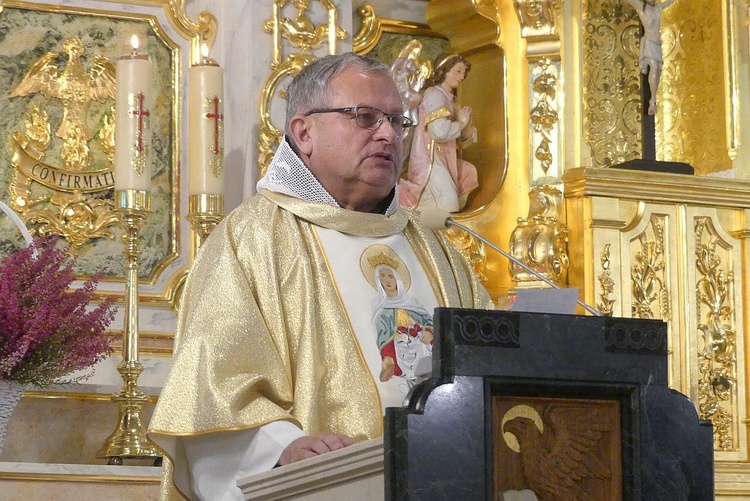 Prowincjał franciszkański z Panewnik, o. Antonin Brząkalik OFM przewodniczył Mszy św. w Cieszynie.