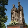 Monument został odsłonięty 16 października 2003 roku.