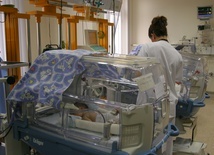 Do podmiany noworodków doszło w szpitalu, niedługo po porodzie. A prawda wyszła na jaw przez przypadek, 20 lat później (zdjęcie poglądowe).