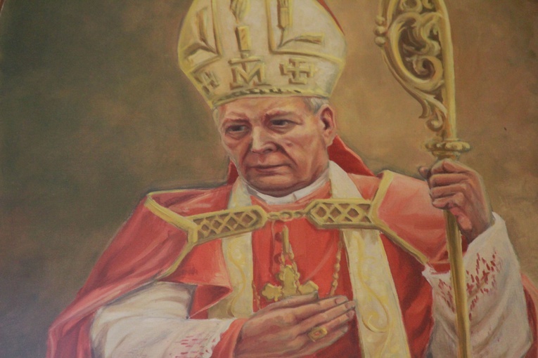 Bł. kard. Stefan Wyszyński - malowidło w prezbiterium kościoła parafialnego w Lekowie k. Ciechanowa.