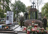 Obchody rozpoczną się przy pomniku na cmentarzu przy ul. Limanowskiego.