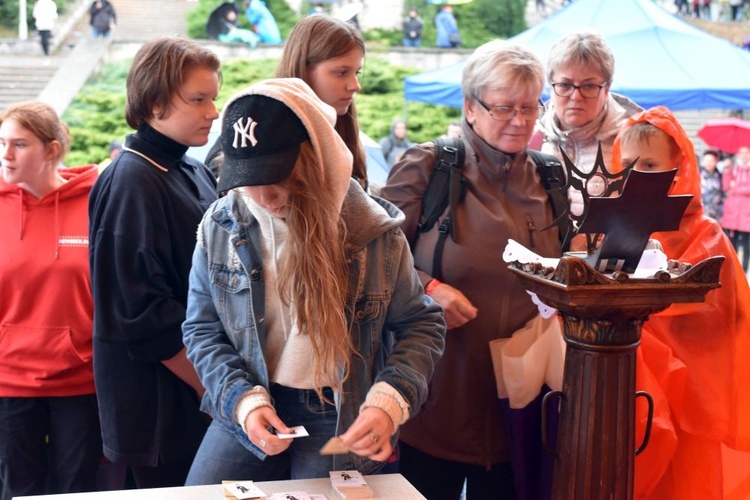 Light for Life 2021. 10 godzin produkcji szczęścia (wszystkie zdjęcia)