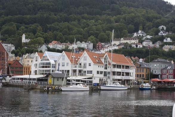 Norwegia: W Bergen nożownik zranił dwie pracownice Urzędu Pracy, jedna zmarła
