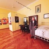 S. Teresa Czekała zaprasza do odwiedzania odnowionej izby Laury Meozzi.