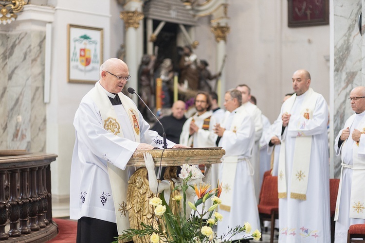 Pielgrzymka Żywego Różańca do Barda