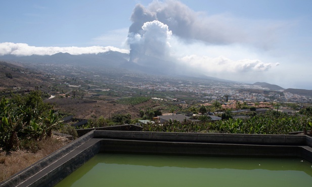 Wulkan Cumbre Vieja w fazie największej erupcji