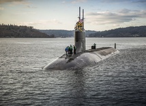 Amerykański okręt podwodny o napędzie atomowym zderzył się z nieznanym obiektem