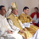 Bojanice. Abp Mokrzycki dał im relikwie św. Jana Pawła II